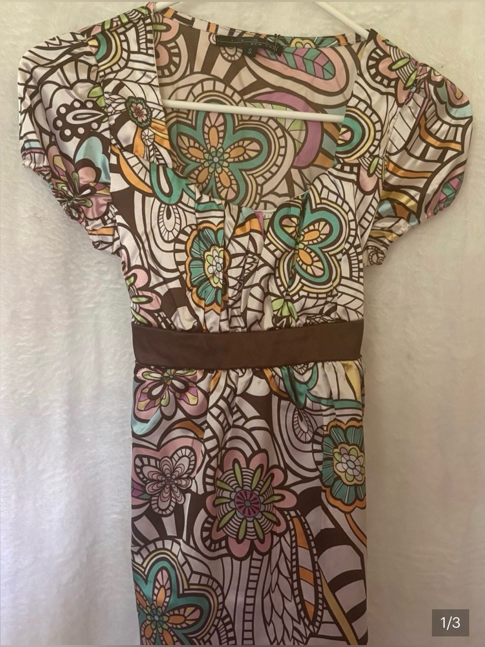 Pierri NY Blue & White and/or Brown & White Paisley Short Sleeve Tie Waist Top - Picture 5 of 7